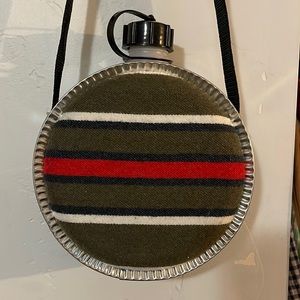 Blanket Style Canteen